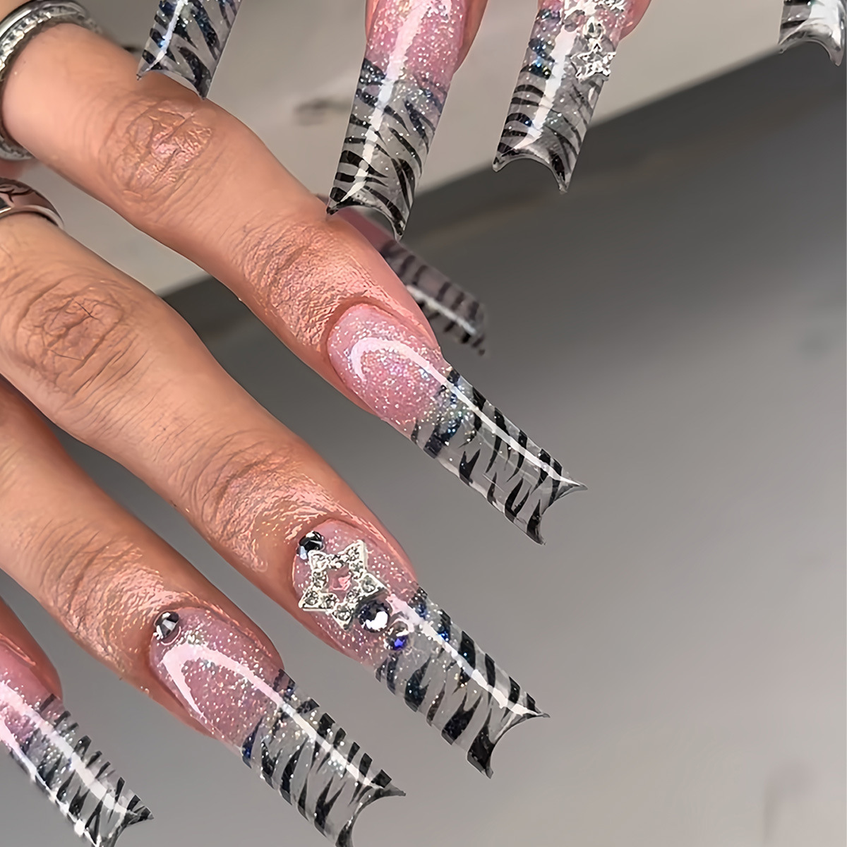 Nail Art Glitter - 24Pcs Kuku Palsu Bentuk Coffin Panjang